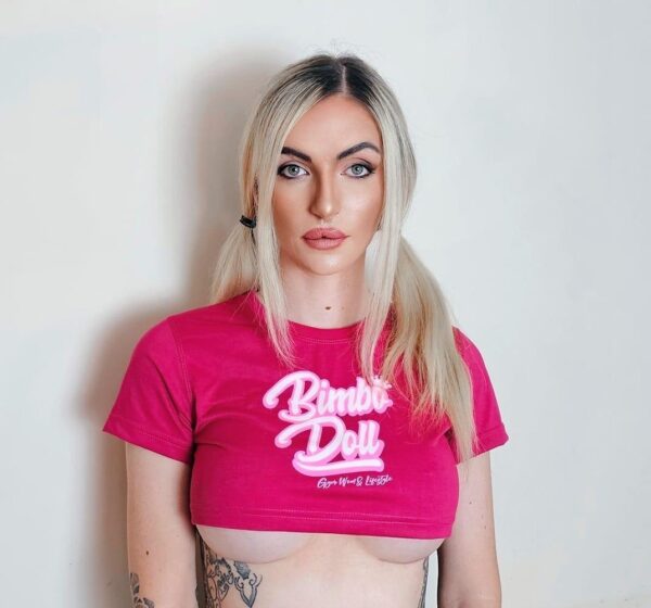 The new Bimbo Crop Top, barbie pink